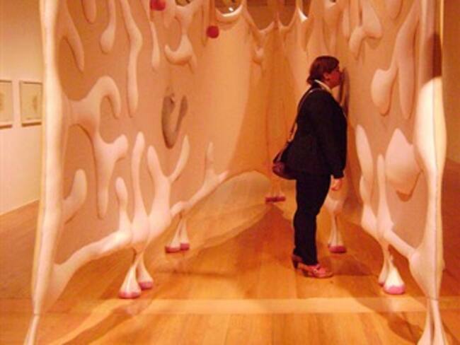 Disfruta de una muestra de arte donde puedas tocar, oler y sentir