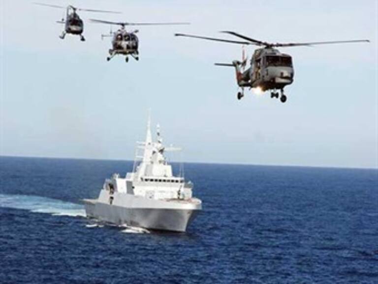 Sobrevuela Marina y Semarnat aguas mexicanas