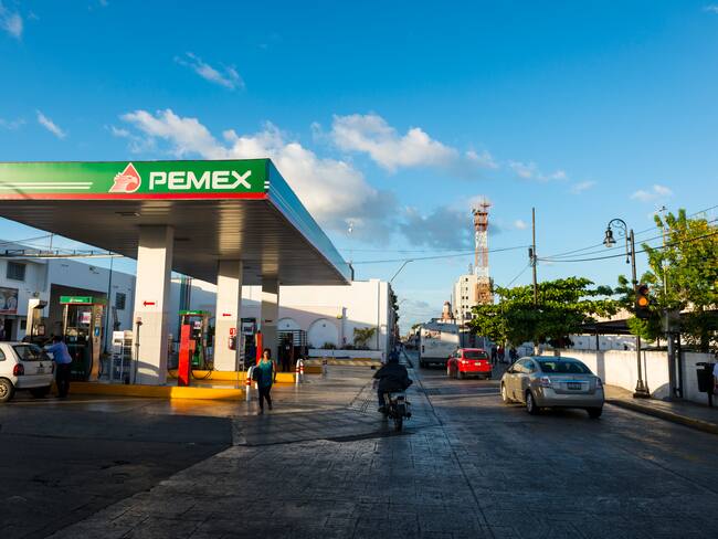 Reportan retrasos en distribución de gasolina en el Valle de México y varios estados del país