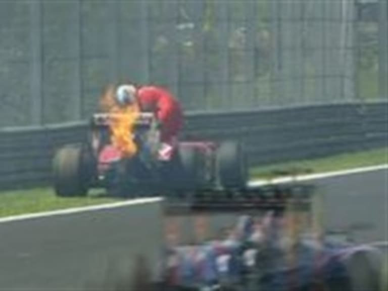 Gana Nico Rosberg y Ferrari de Fernando Alonso se quema