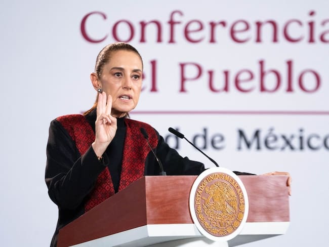 Anuncia Sheinbaum publicación de decreto para cuidar a menores en plataformas digitales
