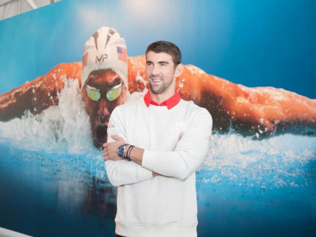 Michael Phelps nadará contra un tiburón blanco