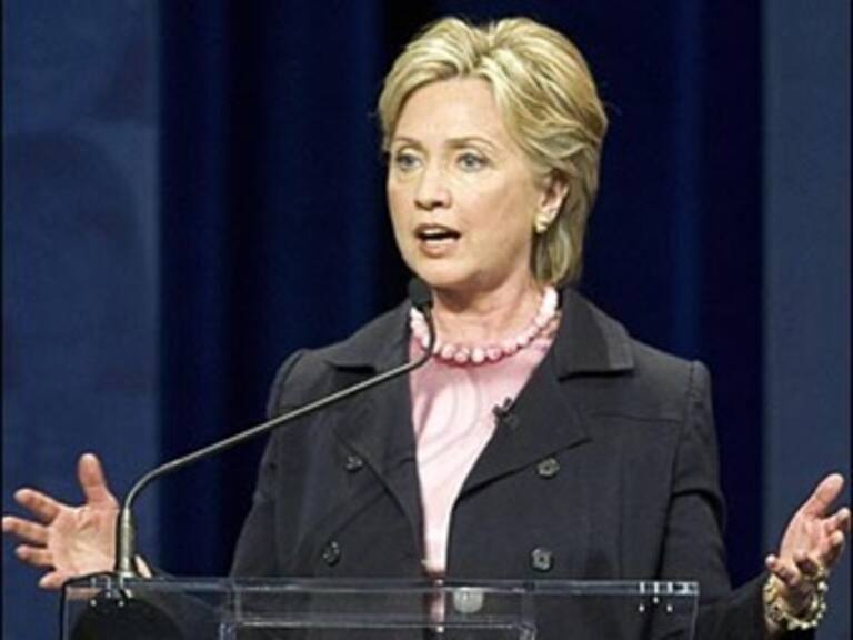 Ofrece Clinton a México 80 mdd para helicópteros contra narcos