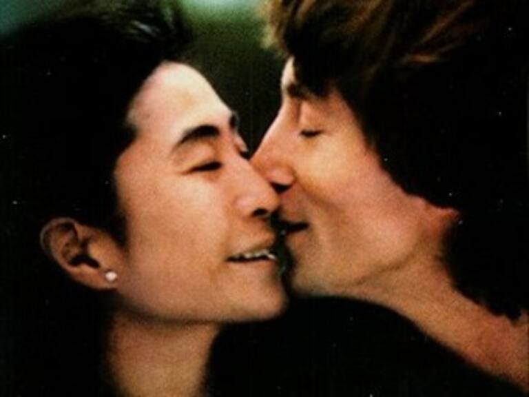 Otorgan a Ono derecho sobre video íntimo de Lennon