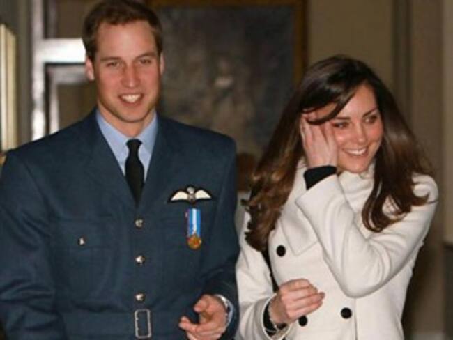 El príncipe Guillermo se casará en 2011 con Kate Middleton