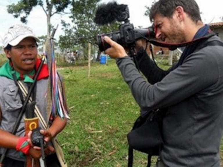 Envía Colombia comisión a zona de secuestro de periodista francés