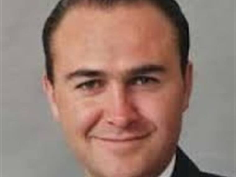 La radio centro del hogar. Luis Alberto Villarreal, coodinador de diputados federales del PAN