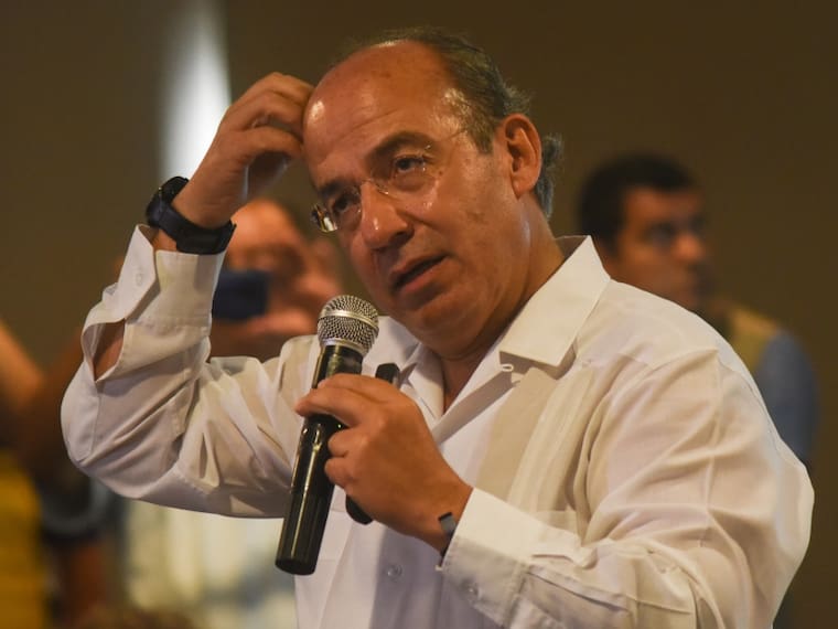 Felipe Calderón declinó dar conferencia en el Tec de Monterrey y por rechazo de estudiantes.