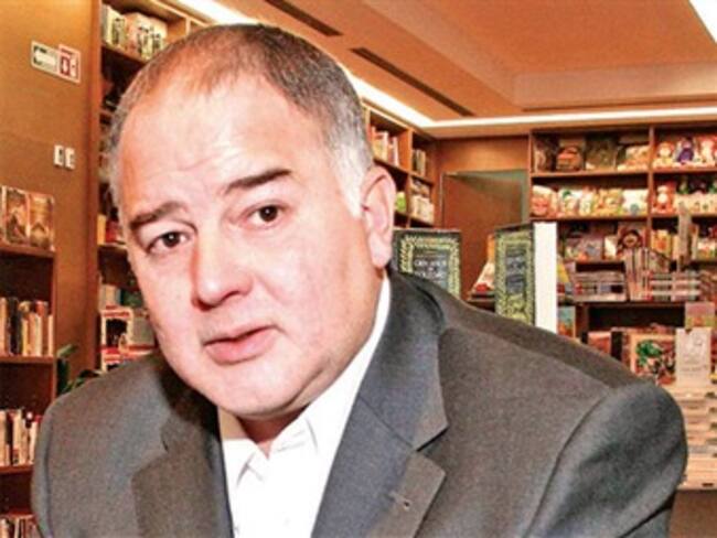 Conoce mas sobre Héctor de Mauleón escritor y periodista. 'En la Mira' con Antonio Olvera.