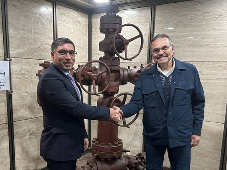Analiza Pemex posible cooperación bilateral con la estatal venezolana Pdvsa