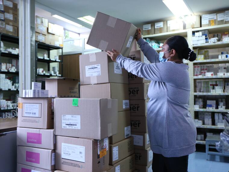 Farmacéuticas reclaman al Gobierno federal pago de 40 mil mdp.