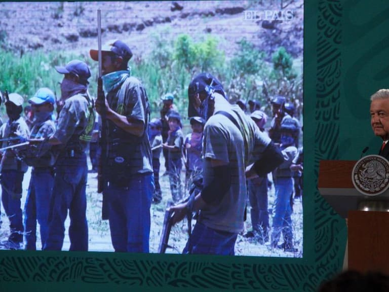 AMLO habla sobre menores comunitarios armados en Guerrero
