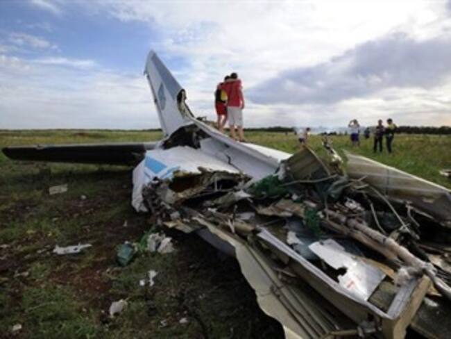 ​Pide UE cooperación para investigar derribo de avión MH17