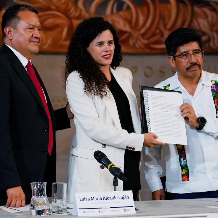 Luisa María Alcalde recibe propuestas de reforma a la Ley Orgánica del Poder Judicial de la Federación y Ley de Amparo