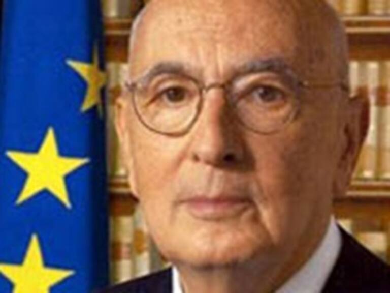 Encarga Napolitano a Monti formación de nuevo gobierno italiano