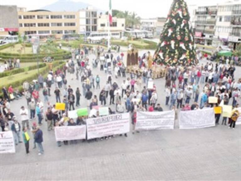 Realizan estudiantes marcha contra inseguridad en Monterrey
