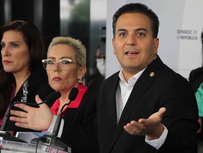 Oposición en crisis, ni junta puede parar una reforma constitucional: Damián Zepeda