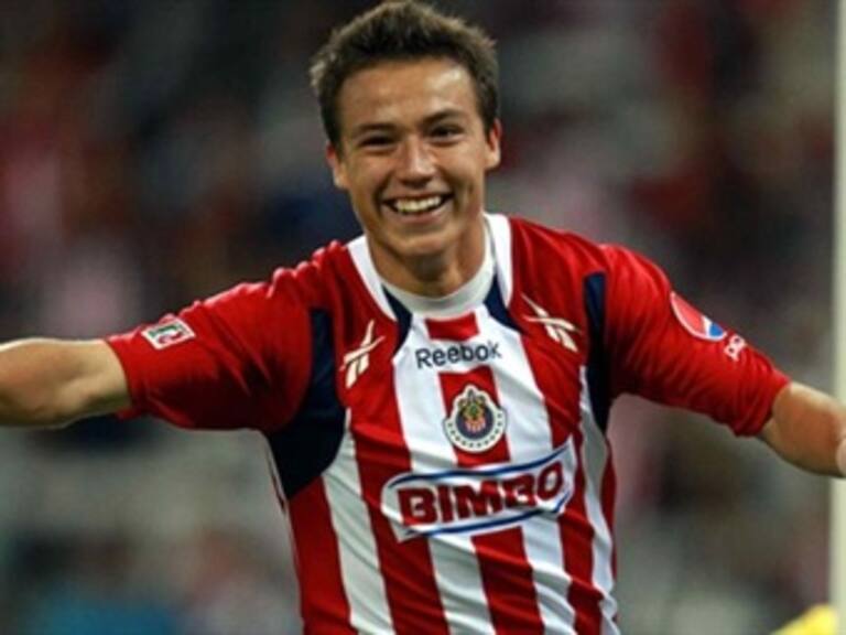 Humilla Chivas al América por goleada 3-0 en el clásico