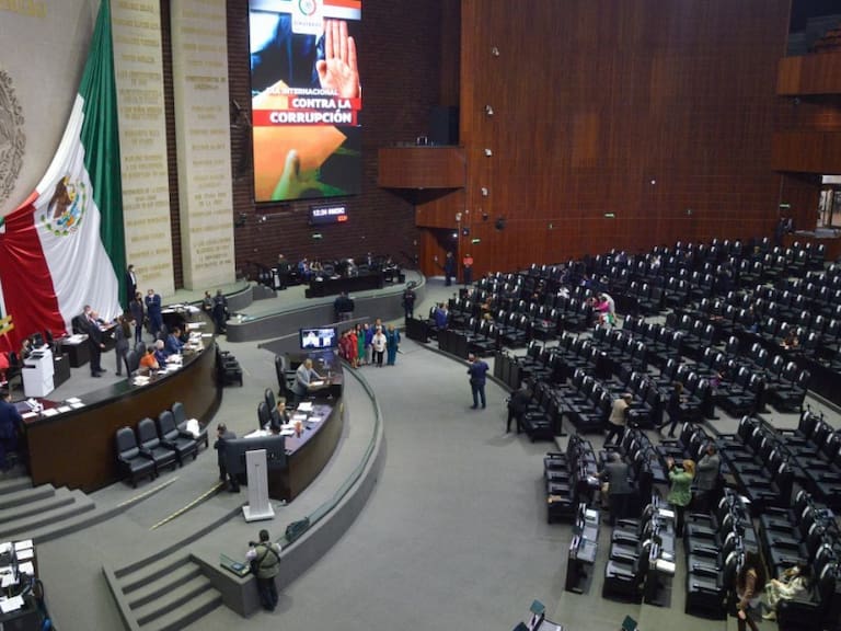 Diputados aprueban gasto del primer año de AMLO, pese a irregularidades