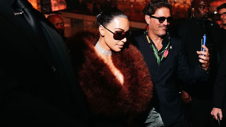Kim Kardashian queda envuelta en polémica tras decomiso de droga en cargamento de SKIMS en Reino Unido