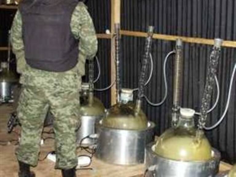 Aseguran narcolaboratorio en Sinaloa