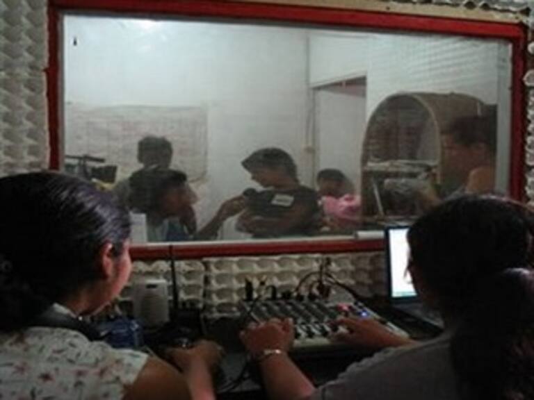 Atentan contra radio comunitaria en Oaxaca
