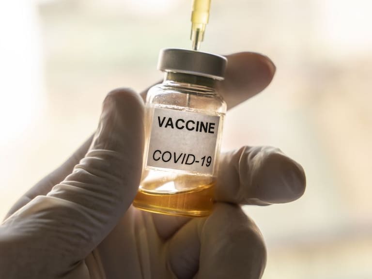 ¿Voluntario? Johnson & Johnson probará vacuna contra Covid-19 en México
