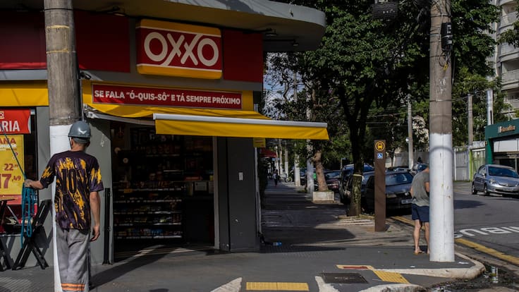 FEMSA toma el control de Oxxo en Brasil