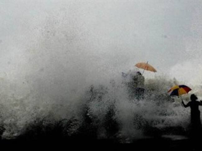 Emiten alerta de tsunami en el Pacífico tras terremoto