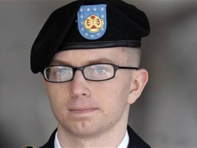 Declaran inocente a Manning en el delito de ayudar al enemigo