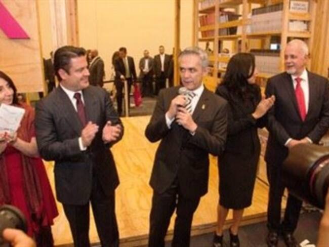 ¿Qué libros leen Aristóteles Sandoval y Miguel Mancera?