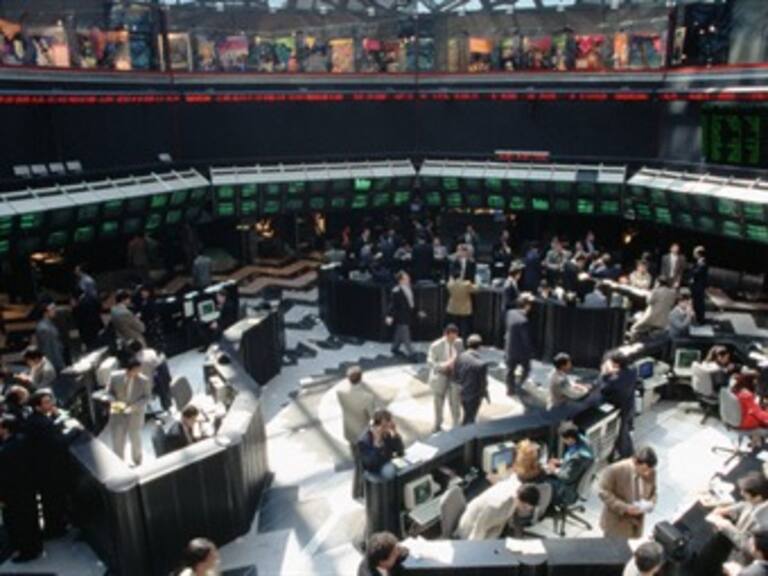 Gana BMV 0.13% a media sesión
