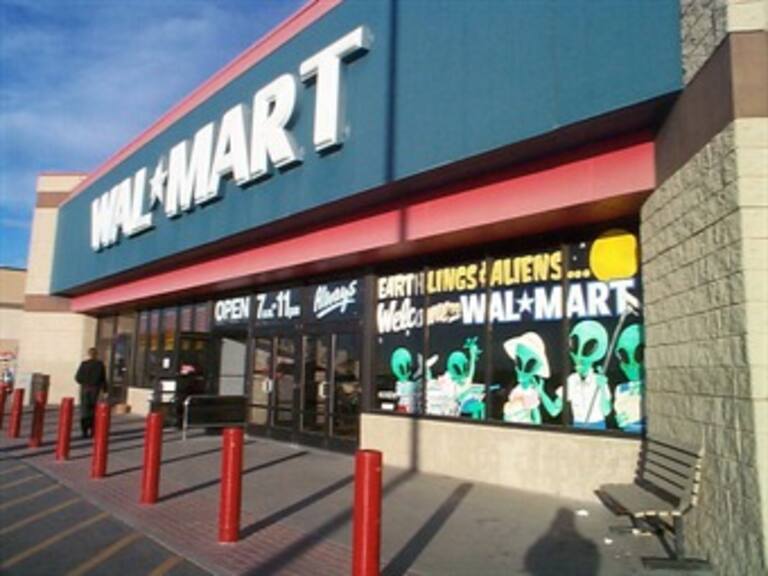 Ofrece Wal-Mart cooperar con autoridades presunto soborno en México