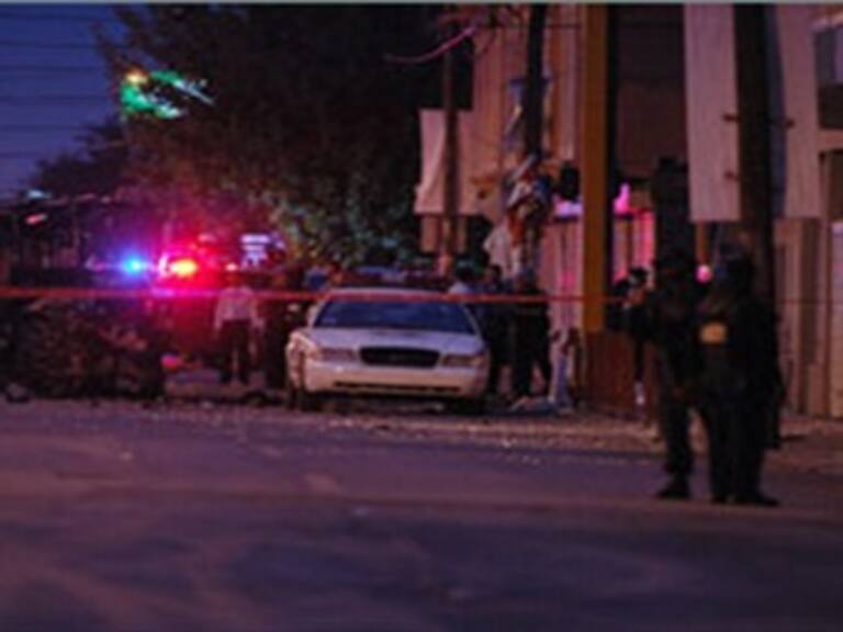 Explota coche bomba frente a Televisa Tamaulipas