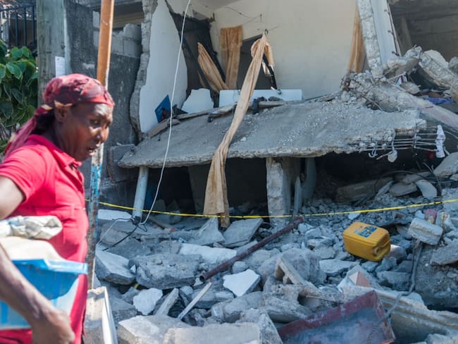 Crece tragedia en Haití; se elevan a 1,297 las muertes por sismo