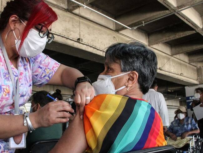 Suman 194 mil 490 defunciones por COVID-19 en México