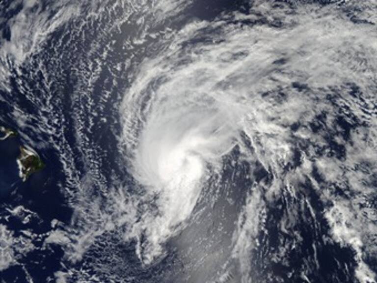 Mantienen alerta en Guerrero y Michoacán por tormenta tropical Raymond