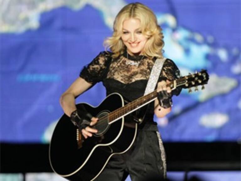 Abuchean a Madonna en Rumania