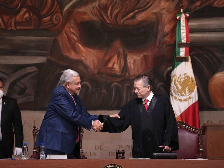 Andrés Manuel López Obrador acompañó al ministro presidente de la Suprema C0rte de Justicia de la Nación Arturo Zaldívar Lelo de Larrea.