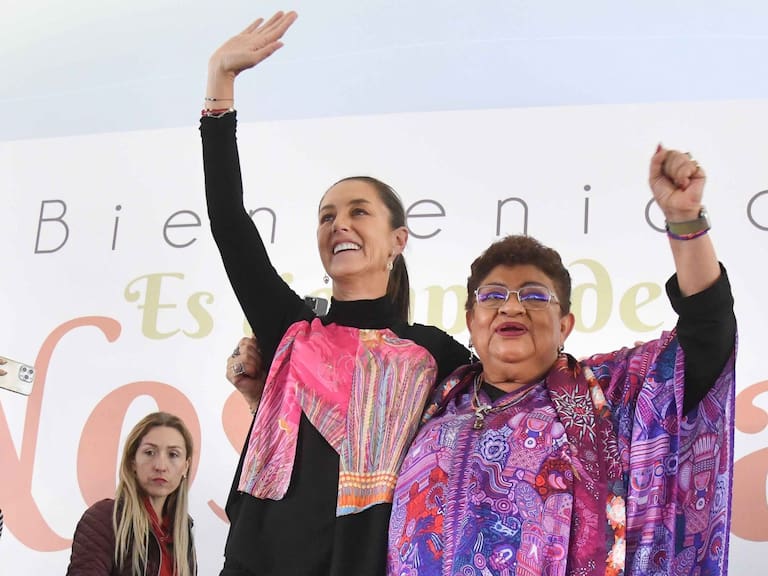 CIUDAD DE MÉXICO, 12ENERO2024.- Claudia Sheinbaum, Precandidata a la Presidencia de la República por la coalición "Sigamos Haciendo Historia", y Ernestina Godoy, ex Fiscal General de Justicia, durante el encuentro con mujeres simpatizantes en el Parque Bicentenario como parte de su precampaña.
FOTO: MARIO JASSO/CUARTOSCURO.COM