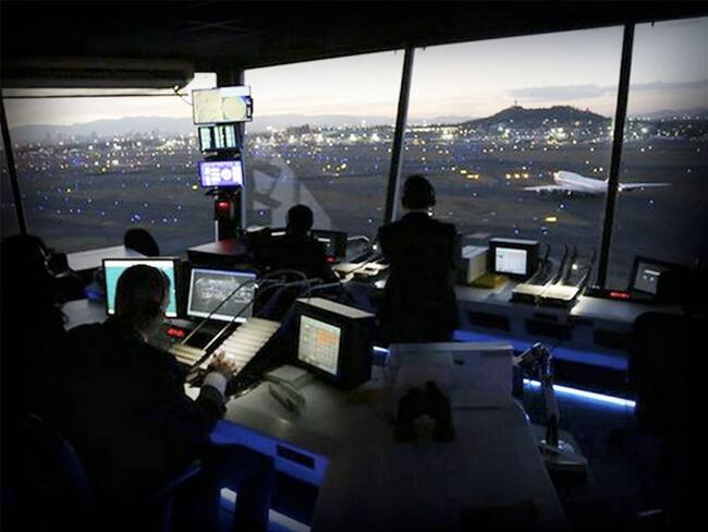 Desvían aviones del AICM en el momento del sismo