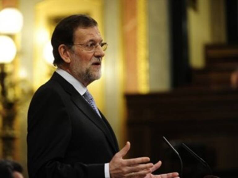 Revela Rajoy a su gabinete y elimina dos ministerios