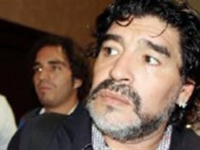 Encabeza Maradona funeral de su madre en Argentina