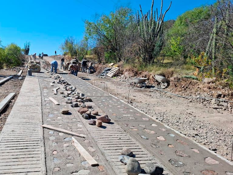 MX- Las obras equivalen a 888 kilómetros y beneficiarán a 327 mil habitantes de diversas comunidades