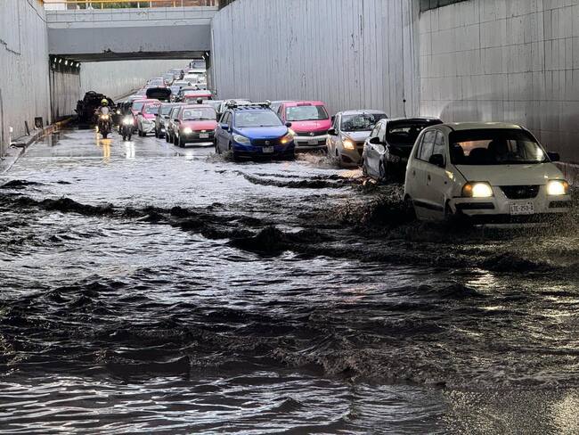 ¡Toma precauciones! Caos vial generan intensas lluvias registradas CDMX y Valle de México