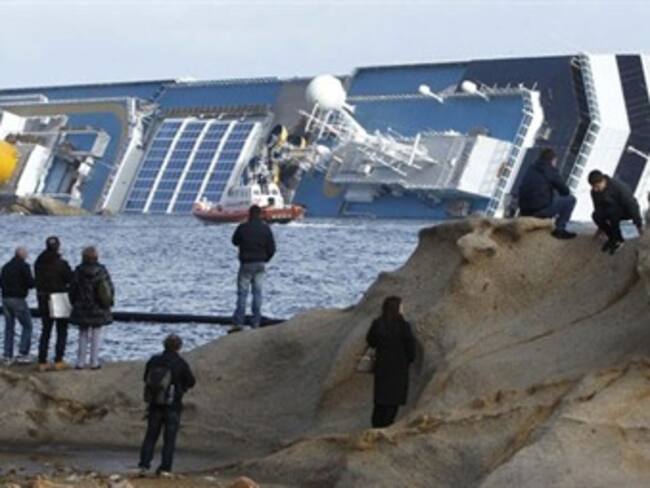 Inician extracción del combustible del Costa Concordia