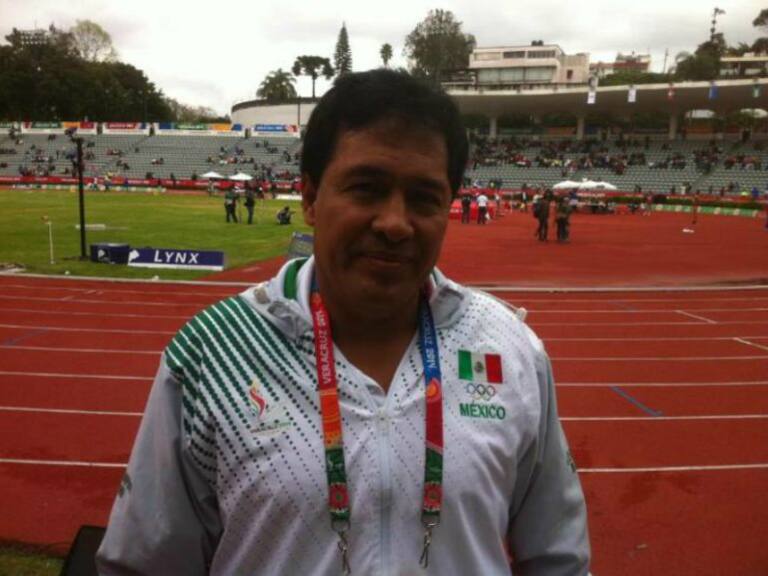 Detienen en el AICM al presidente de la Federación Mexicana de Atletismo