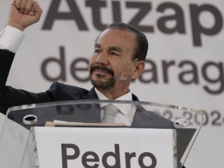 Pedro Rodríguez rinde protesta como alcalde de Atizapán