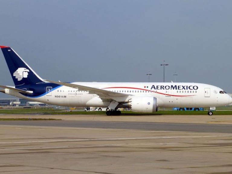 En el aire conflicto con Aeroméxico... Aplazan huelga