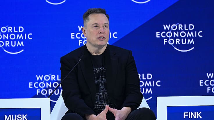 Elon Musk cambia de rumbo: ahora SpaceX prioriza construir una ciudad en la Luna